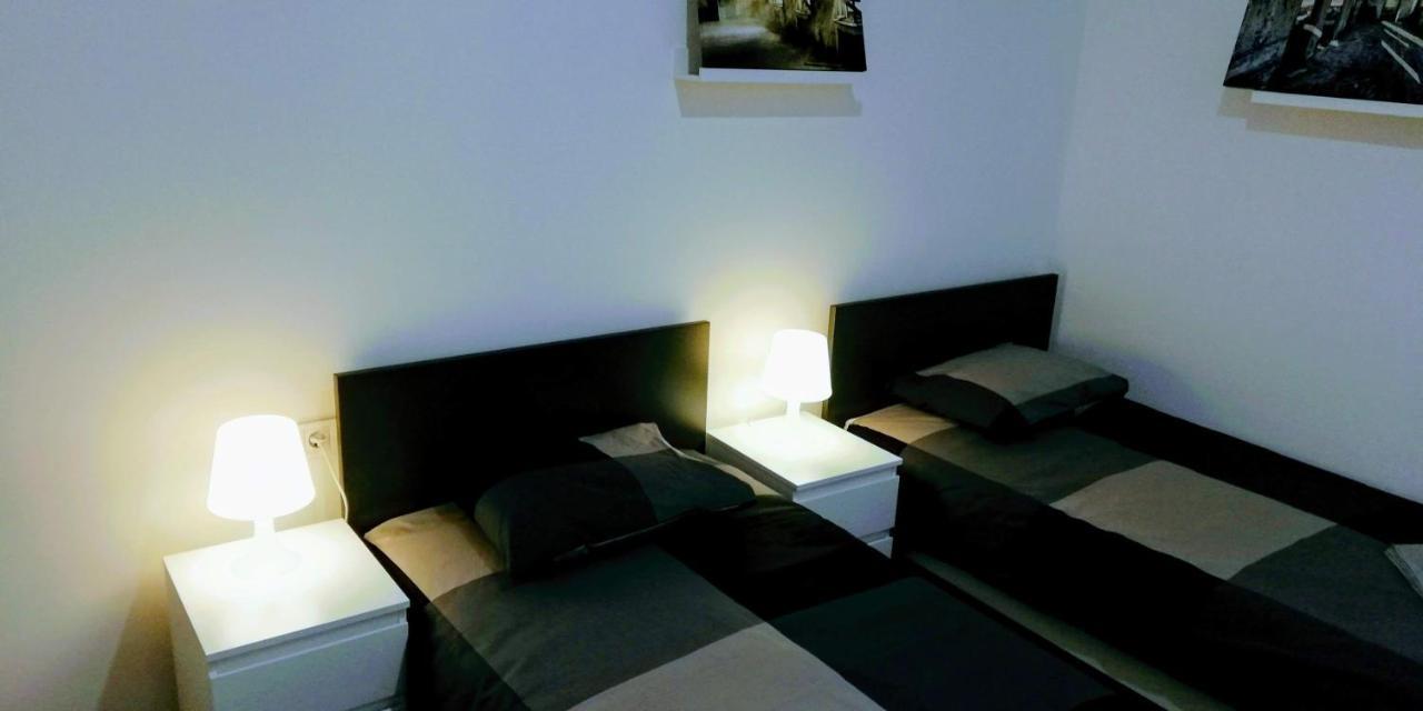 Pula Center Green Park Apartments And Rooms Exterior foto