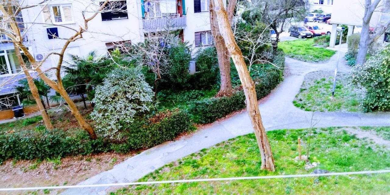 Pula Center Green Park Apartments And Rooms Exterior foto