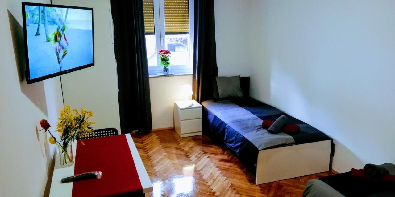 Pula Center Green Park Apartments And Rooms Exterior foto